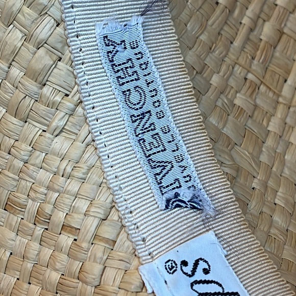 ULTRA VINTAGE GIVENCHY HAT - Picture 6 of 9